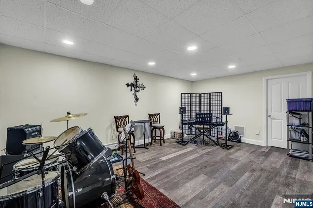 $1,399,000 | 4 Michelle Court, Harrington Park, NJ 07640