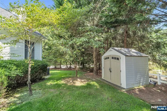 $1,399,000 | 4 Michelle Court, Harrington Park, NJ 07640