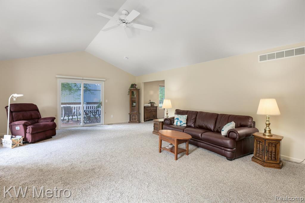 21542 Ruth Street Farmington Hills, MI 48336 - Photo 13 of 28
