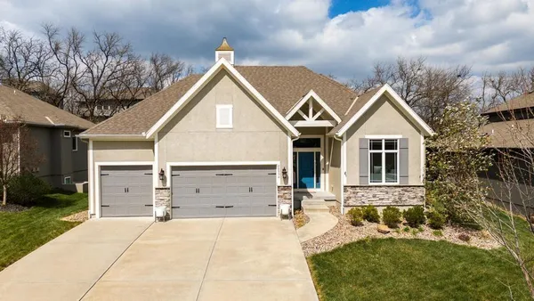 $725,000 | 20534 West 113th Street, Olathe, KS 66061