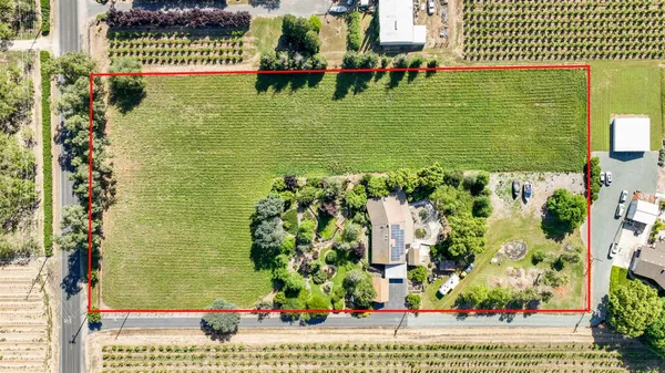 $965,000 | 10550 East Kettleman Lane, Lodi, CA 95240