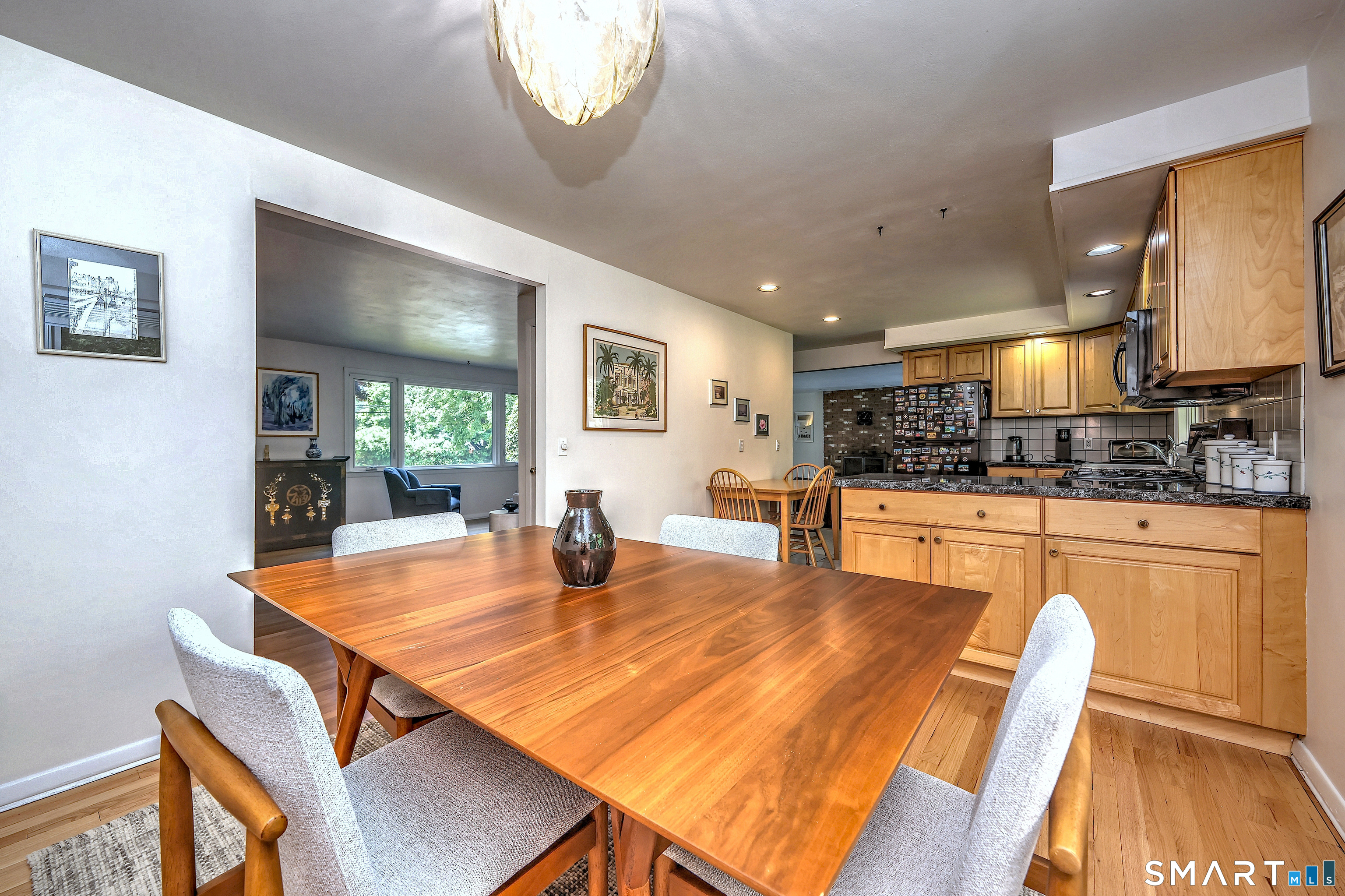 126 Ardmore Road Milford, CT 06461 - Photo 7 of 34