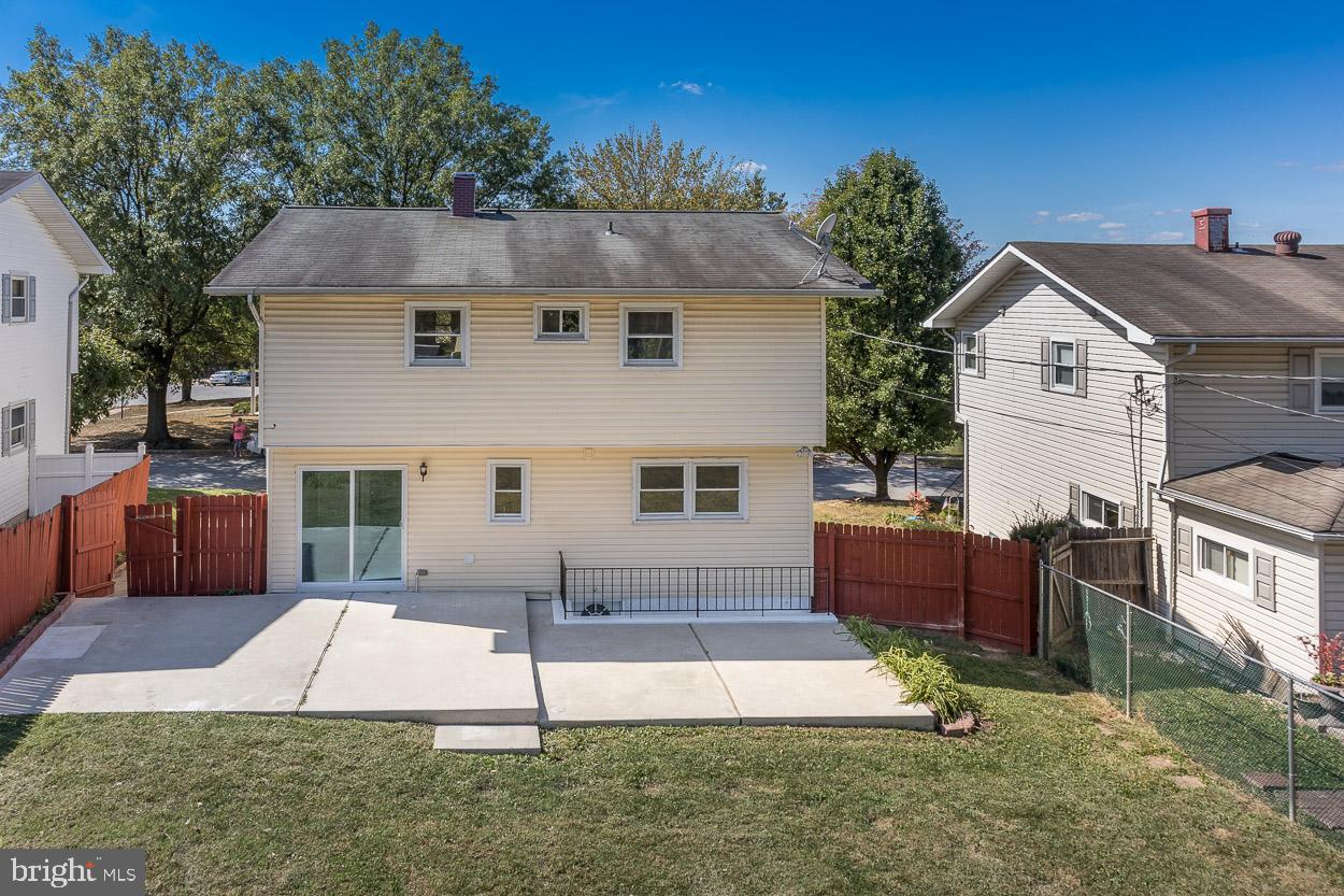 8305 Overmont Road Baltimore, MD 21234 - Photo 8 of 39 Huge Patio & Slider off Kitchen great for BBQs!