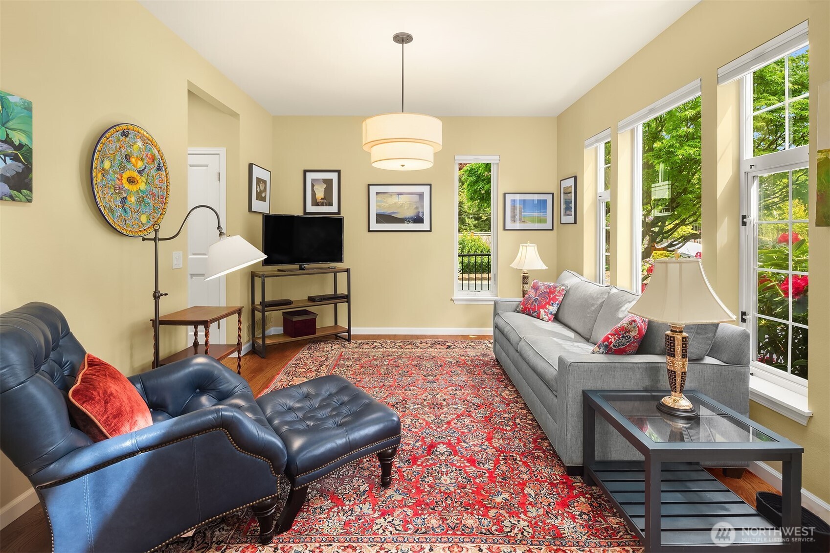 809 14th Street Southwest Edmonds, WA 98020 - Photo 3 of 35 Gallery Image 3