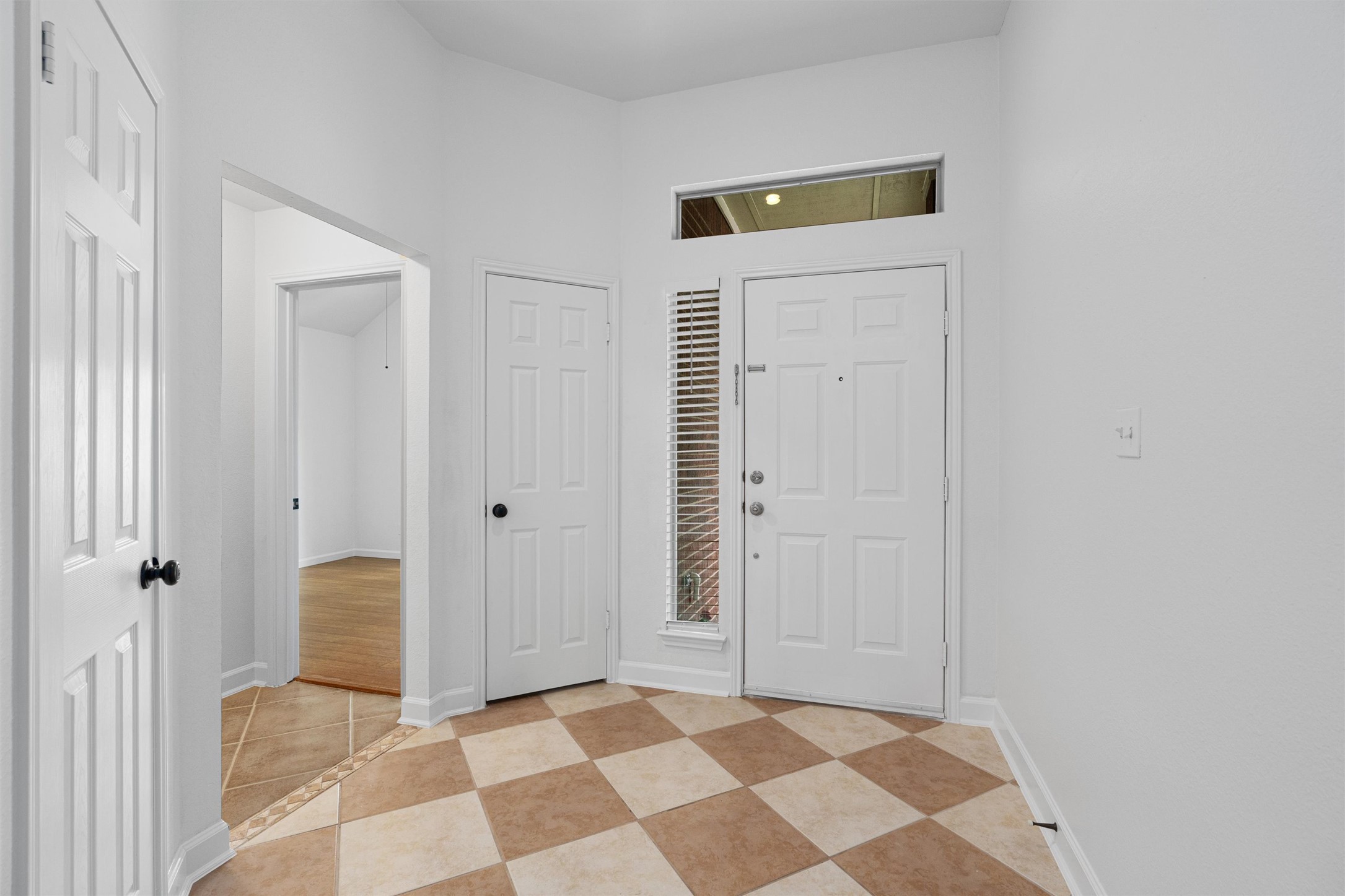 2005 East 19th Street Georgetown, TX 78626 - Photo 10 of 37