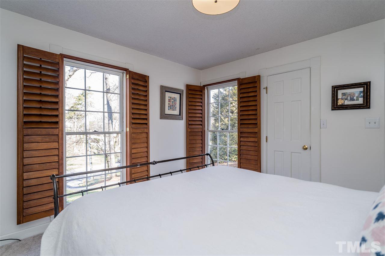 2220 Oxford Road Raleigh, NC 27608 - Photo 17 of 29