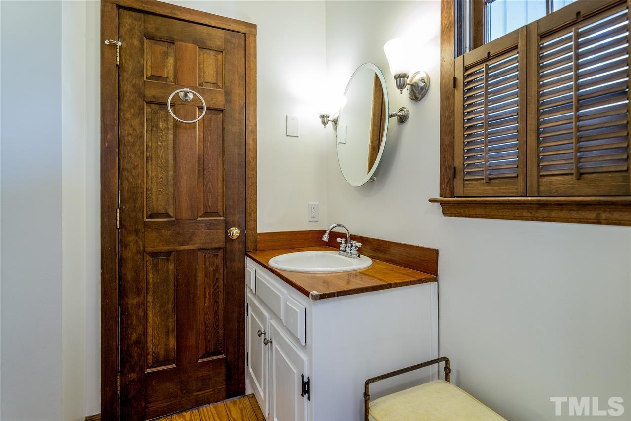 2220 Oxford Road Raleigh, NC 27608 - Photo 18 of 29