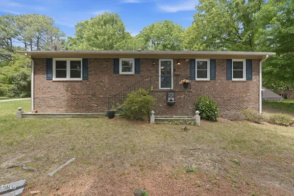 $375,000 | 2007 Sunnybrook Drive, Burlington, NC 27215