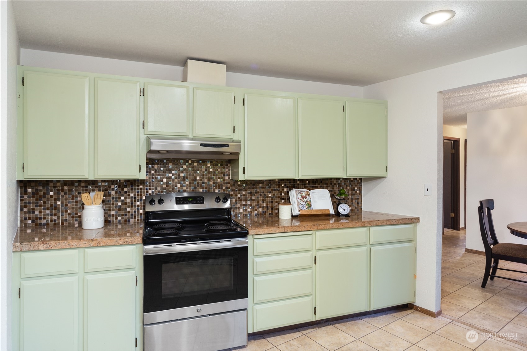 4900 Northeast Lincoln Road Poulsbo, WA 98370 - Photo 14 of 40 Gallery Image 14