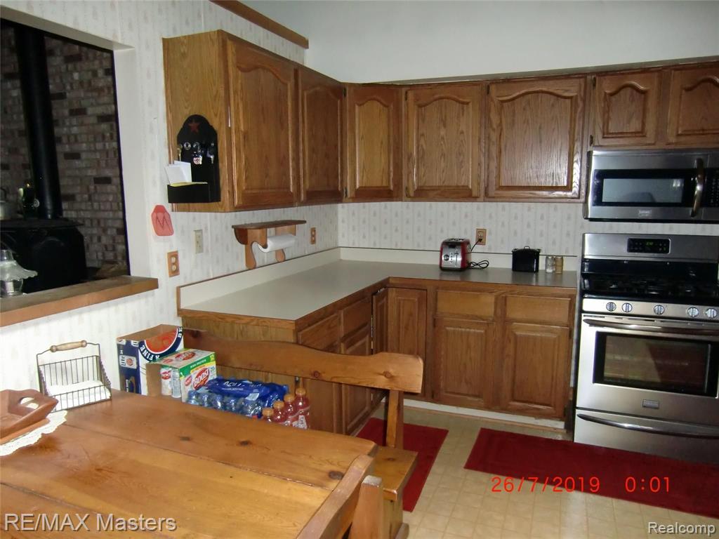 20561 Merriman Road Romulus, MI 48174 - Photo 7 of 31