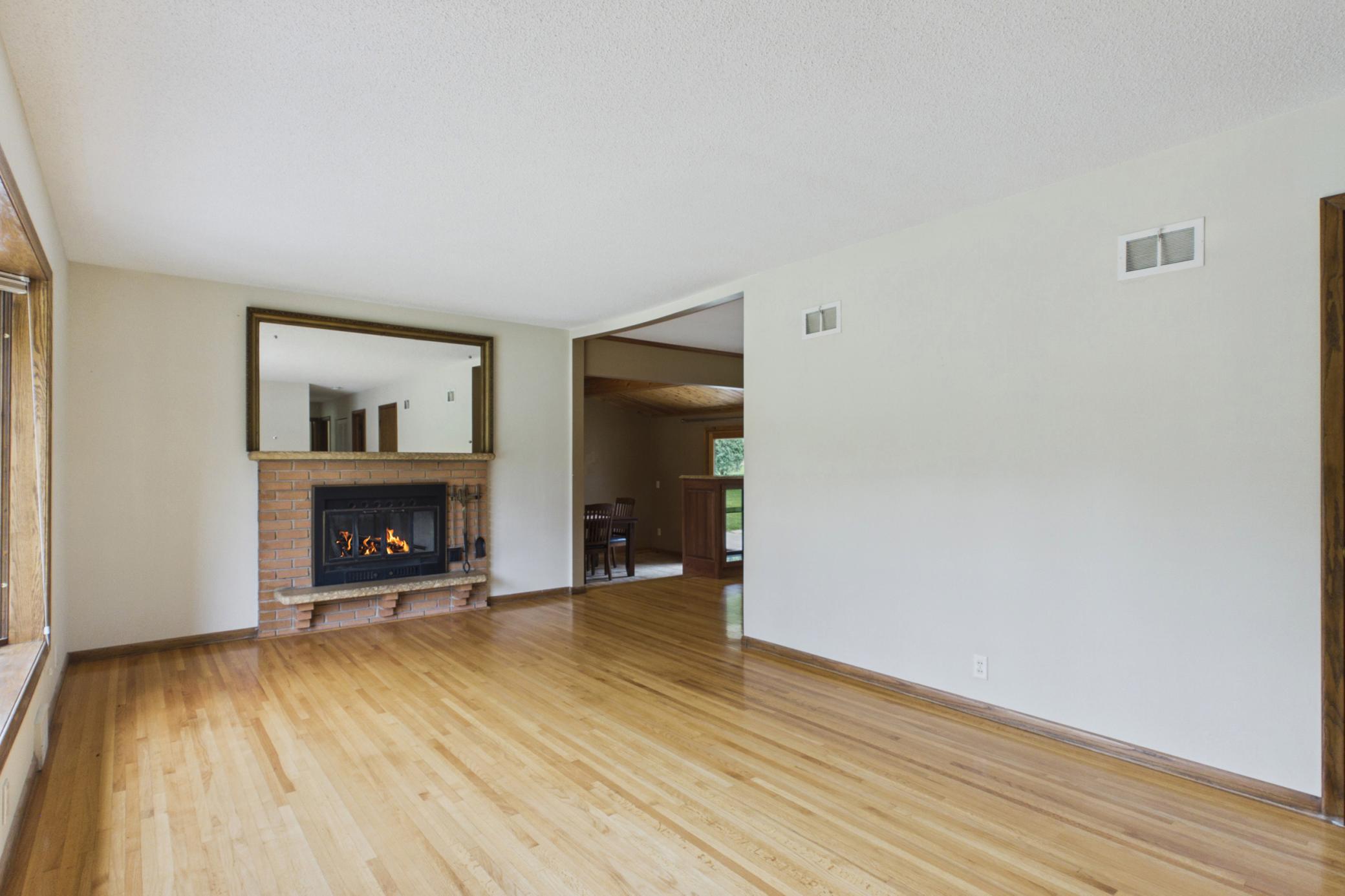 2918 Oakland Road Hopkins, MN 55305 - Photo 7 of 32