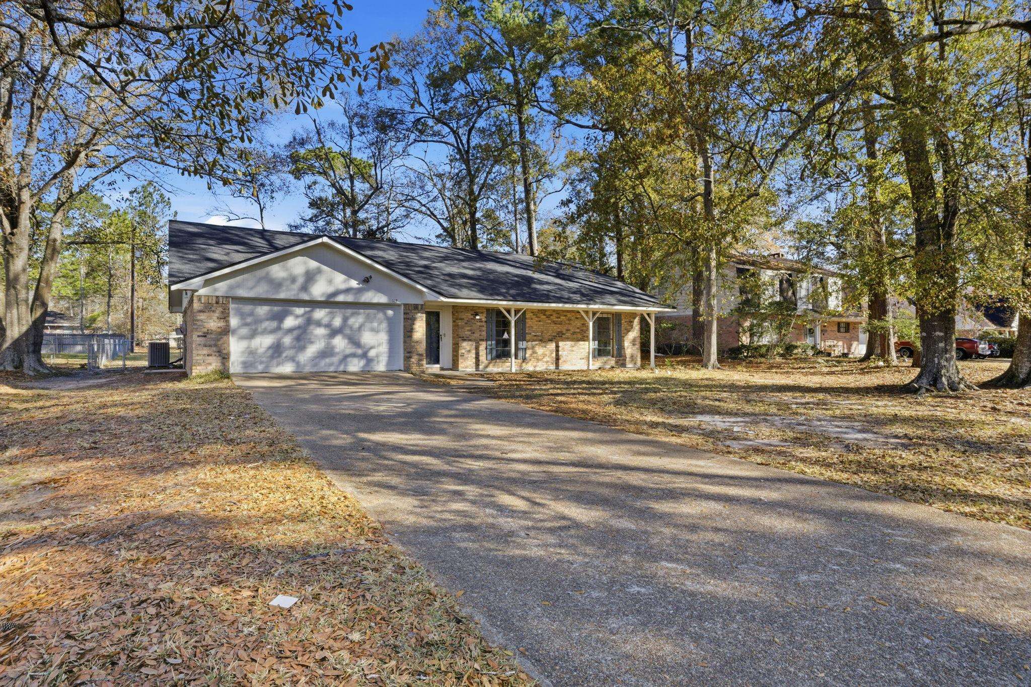 112 Inwood Drive Silsbee, TX 77656 - Photo 2 of 42
