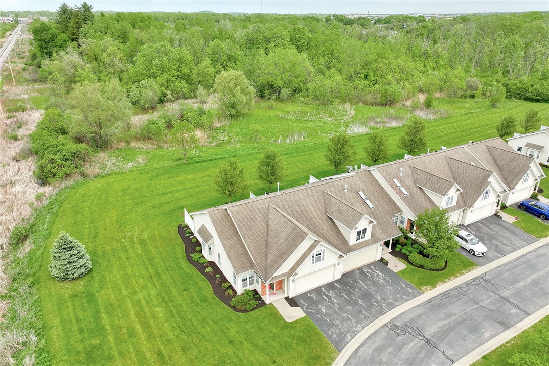 95 Eagle Pine Way Rochester, NY 14623 - Photo 4 of 38