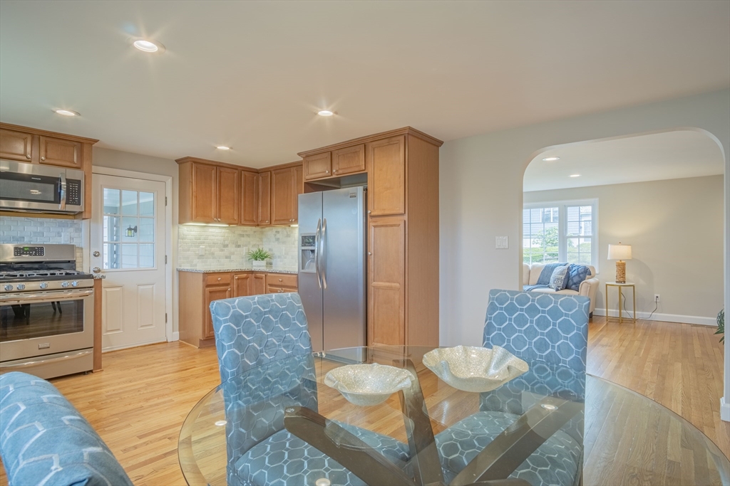 26 Pine Hill Road Swampscott, MA 01907 - Photo 8 of 42 Gallery Image 8