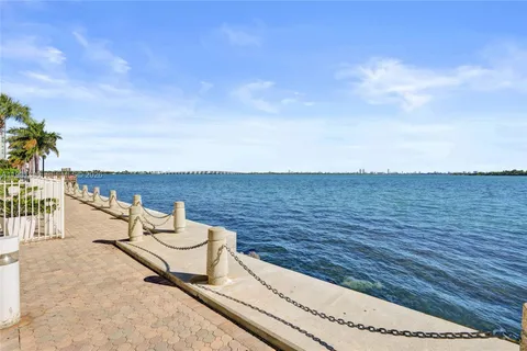 $515,000 | 725 Northeast 22nd Street, Unit 9E, Miami, FL 33137