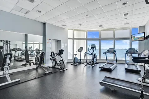 $515,000 | 725 Northeast 22nd Street, Unit 9E, Miami, FL 33137