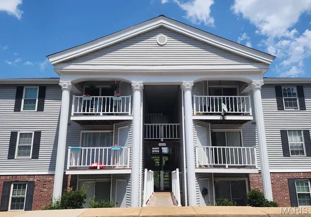 $1,250 | 1239 Creve Coeur Crossing Lane, Unit C, Chesterfield, MO 63017