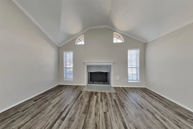 $2,300 | 2515 Chestnut Circle, Pearland, TX 77584