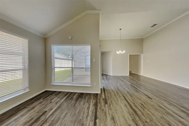 $2,300 | 2515 Chestnut Circle, Pearland, TX 77584