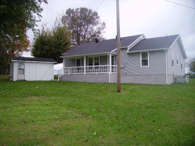 154 Tucker Road Lafayette, TN 37083 - Photo 2 of 11