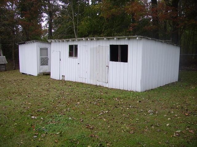 154 Tucker Road Lafayette, TN 37083 - Photo 5 of 11