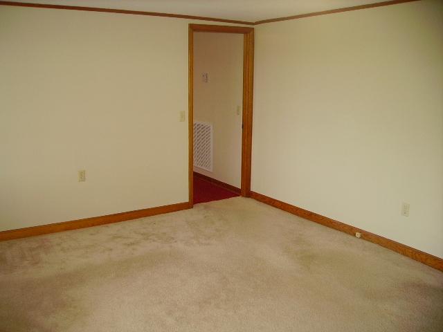 154 Tucker Road Lafayette, TN 37083 - Photo 7 of 11