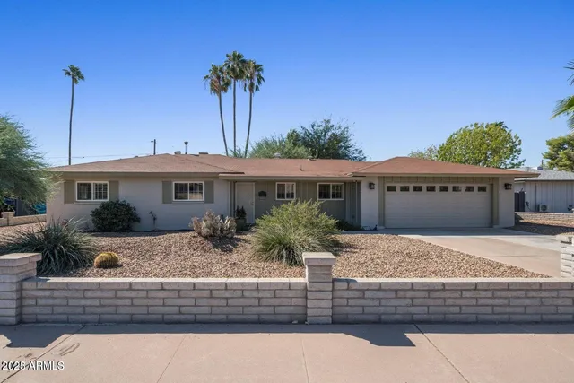 $2,250 | 1609 West Lawrence Road, Phoenix, AZ 85015