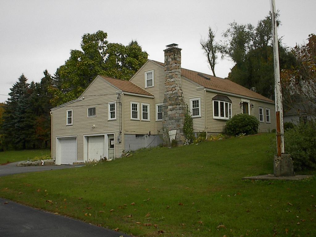 590 Portland Street Rochester, NH 03867 - Photo 1 of 17