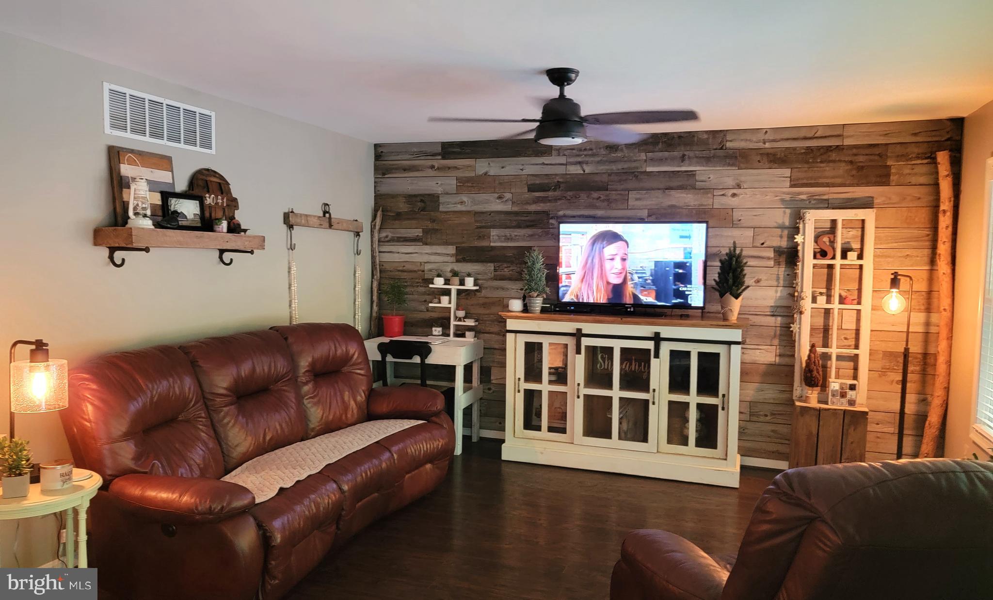 3041 Conowingo Road Street, MD 21154 - Photo 28 of 47 Family Room on Main
