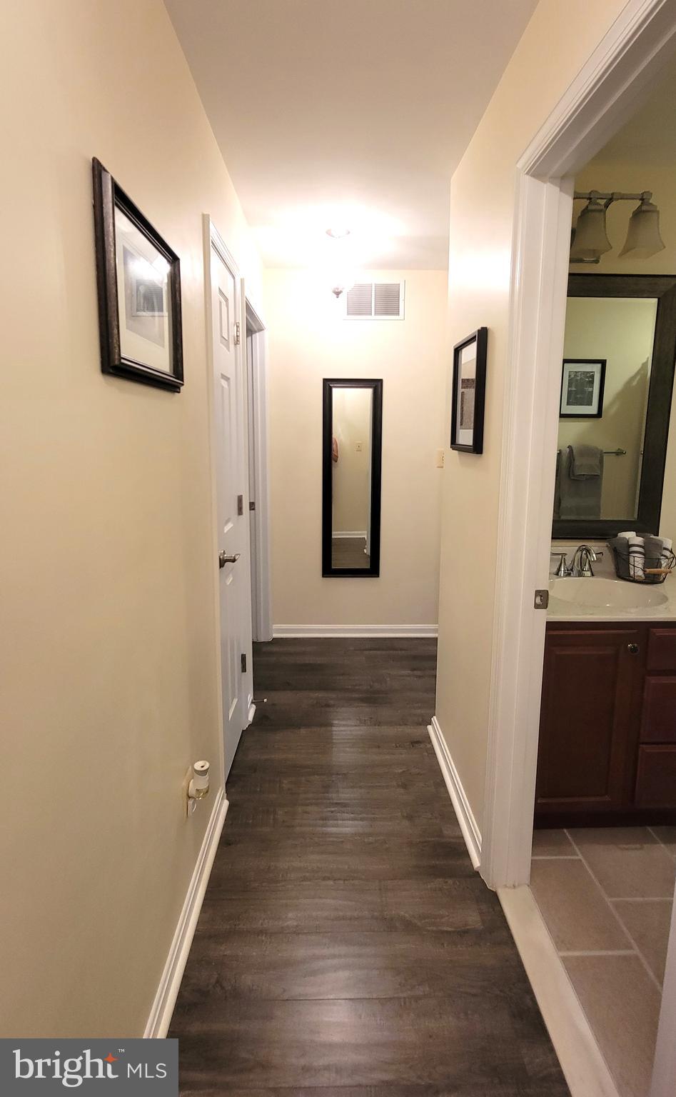 3041 Conowingo Road Street, MD 21154 - Photo 30 of 47 Upstairs Foyer Hall