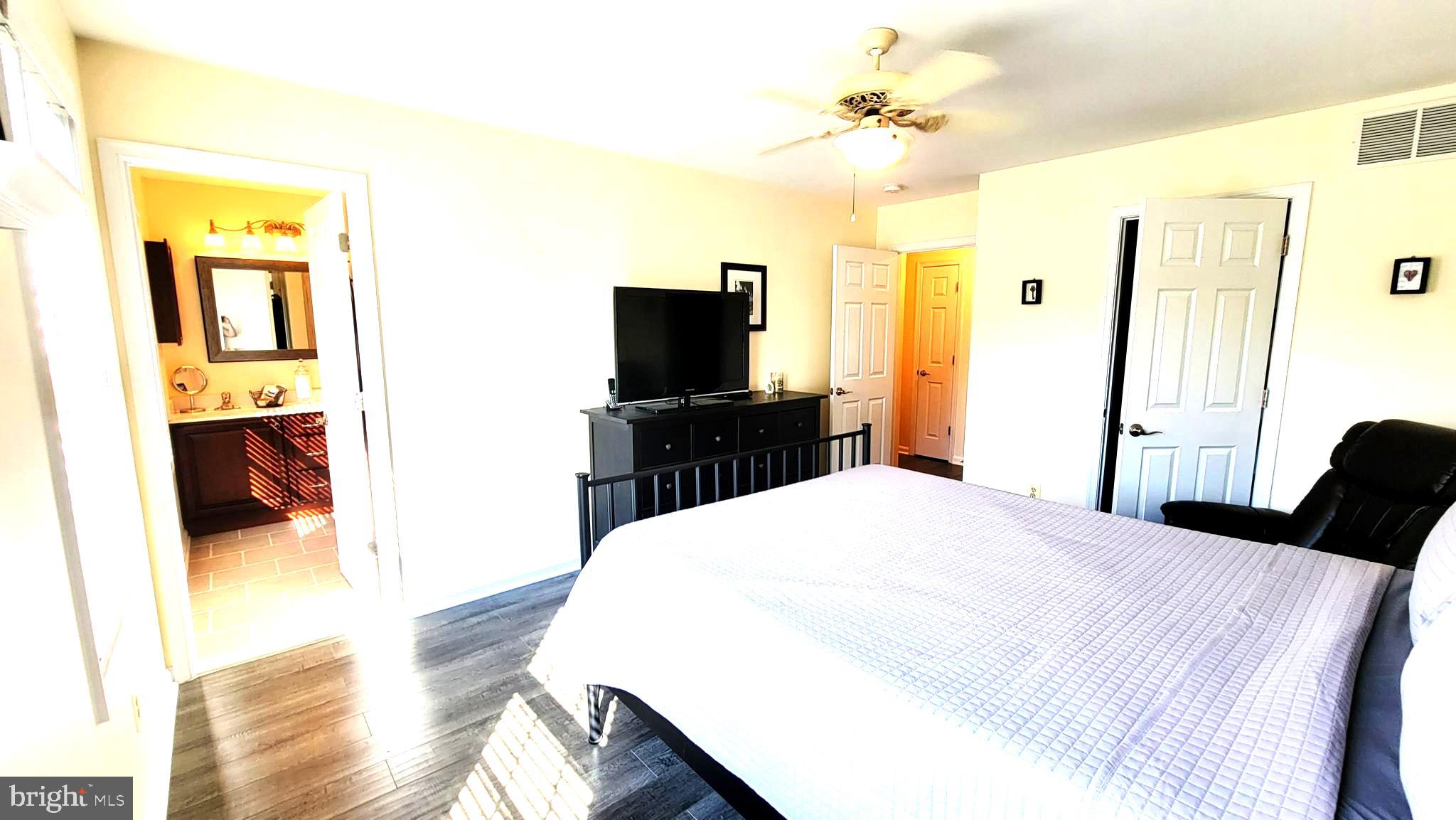 3041 Conowingo Road Street, MD 21154 - Photo 34 of 47 Primary Bedroom w/ private bath + walk-in Closet