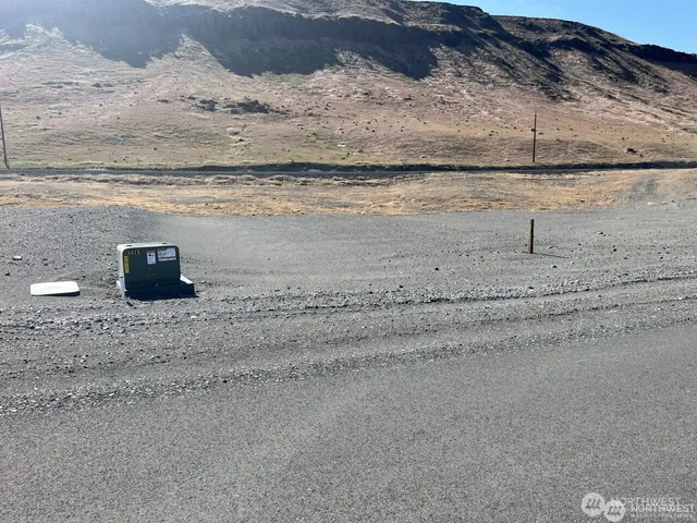 a view of outdoor space yard and patio