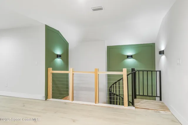 $999,999 | 4721 Blossom Ridge Place, Grant-Valkaria, FL 32949