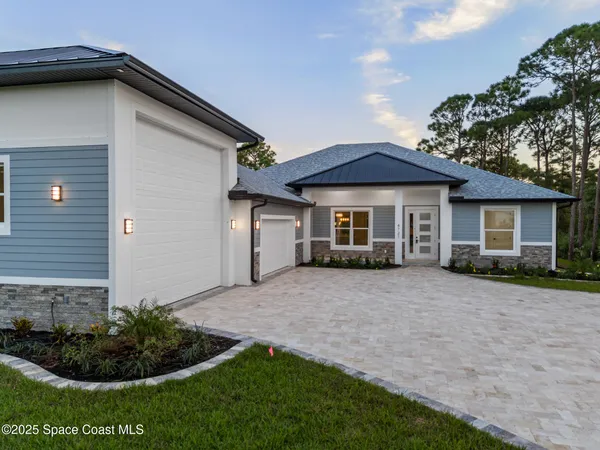 $999,999 | 4721 Blossom Ridge Place, Grant Valkaria, FL 32949