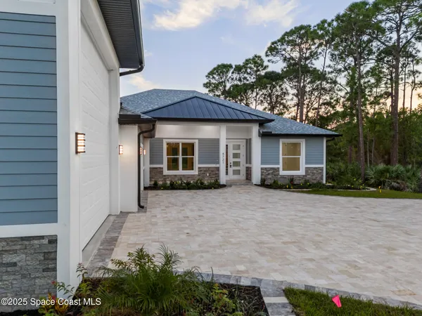 $999,999 | 4721 Blossom Ridge Place, Grant Valkaria, FL 32949