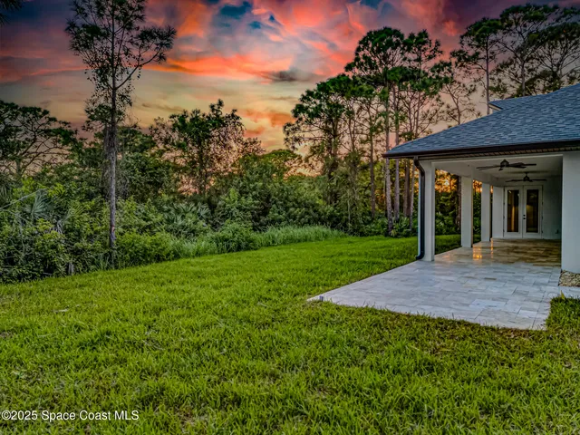 $999,999 | 4721 Blossom Ridge Place, Grant-Valkaria, FL 32949