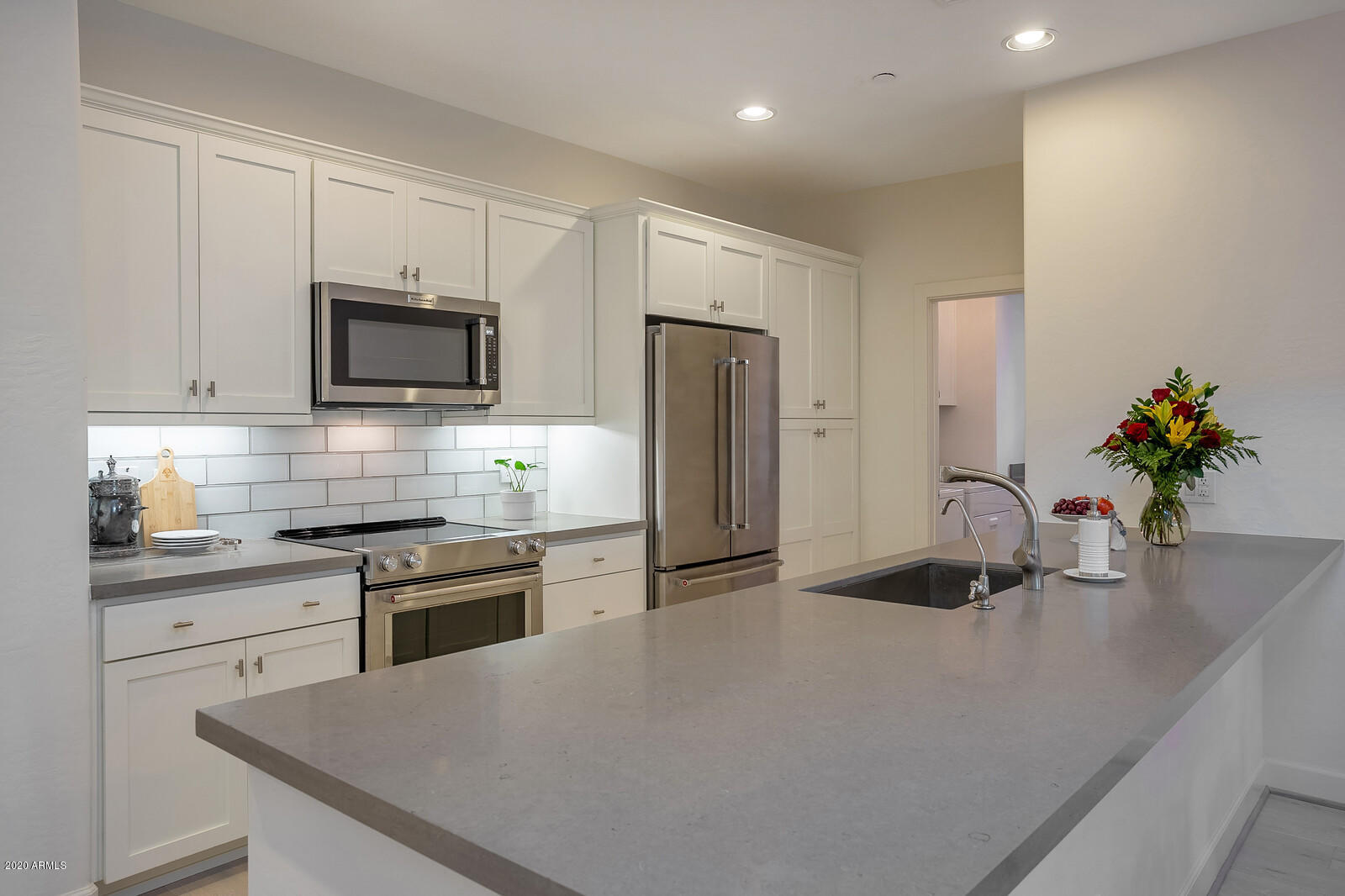 3935 East Rough Rider Road, Unit 1371 Phoenix, AZ 85050 - Photo 10 of 48 Kitchen