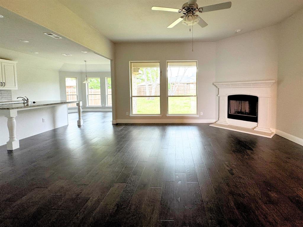 2911 River Ridge Court Granbury, TX 76048 - Photo 4 of 21