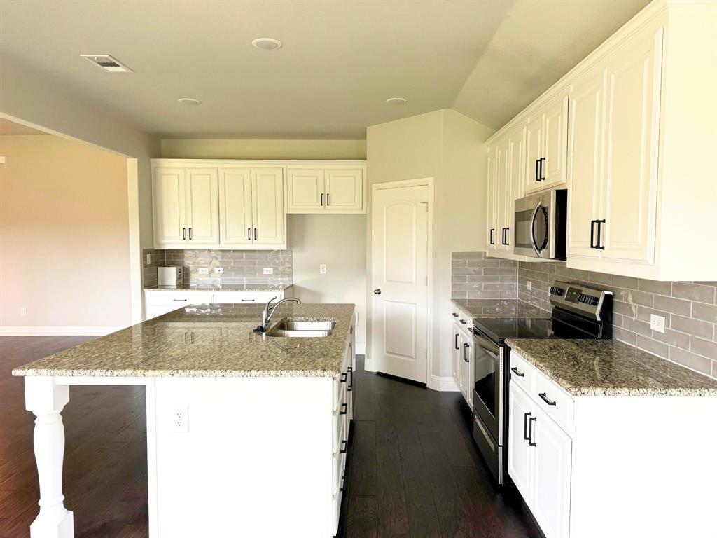 2911 River Ridge Court Granbury, TX 76048 - Photo 6 of 21