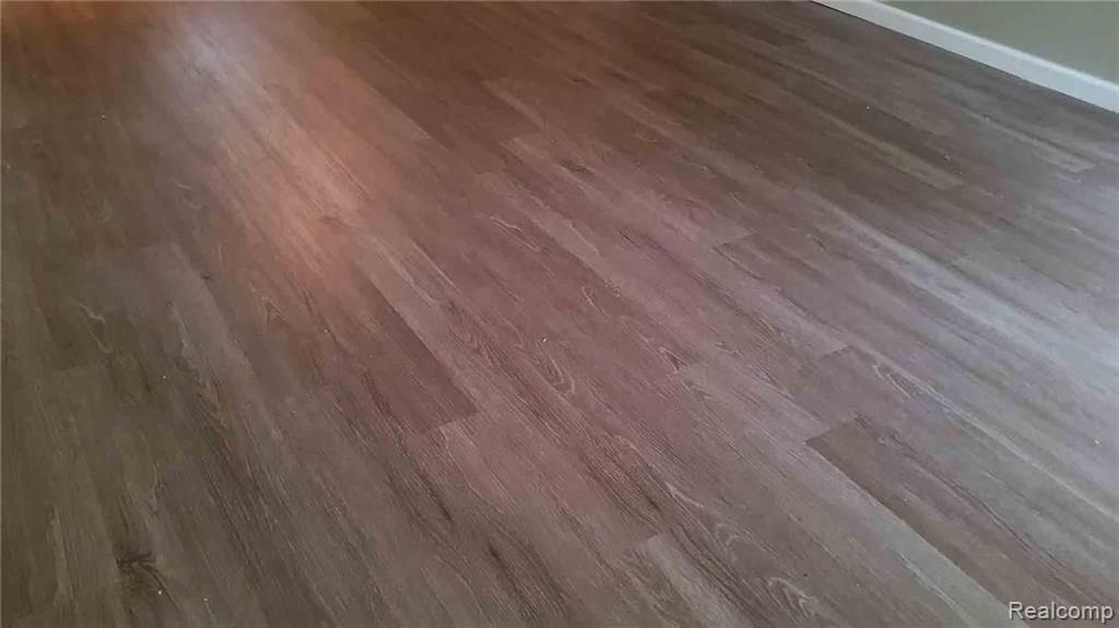 2932 West Thirteen Mile Road, Unit 14 Royal Oak, MI 48073 - Photo 5 of 21