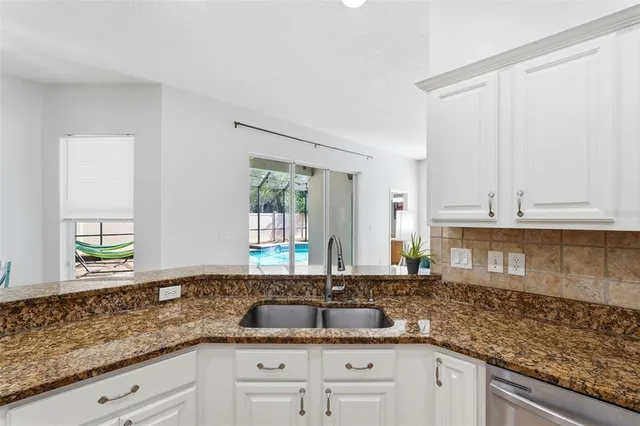 $525,000 | 1023 Legends Pass Drive, Valrico, FL 33594