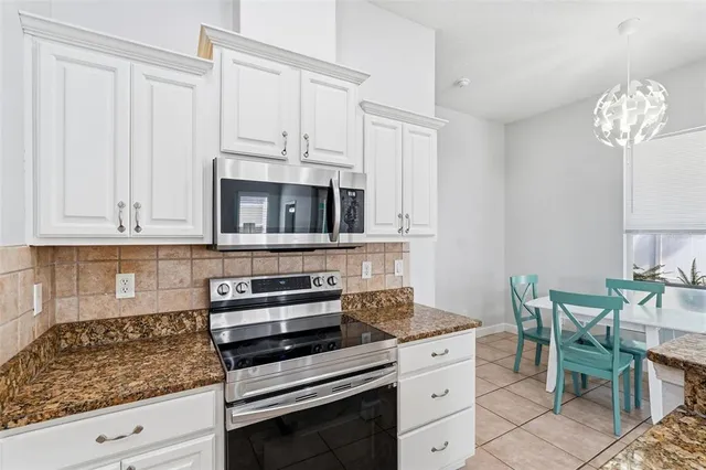 $525,000 | 1023 Legends Pass Drive, Valrico, FL 33594