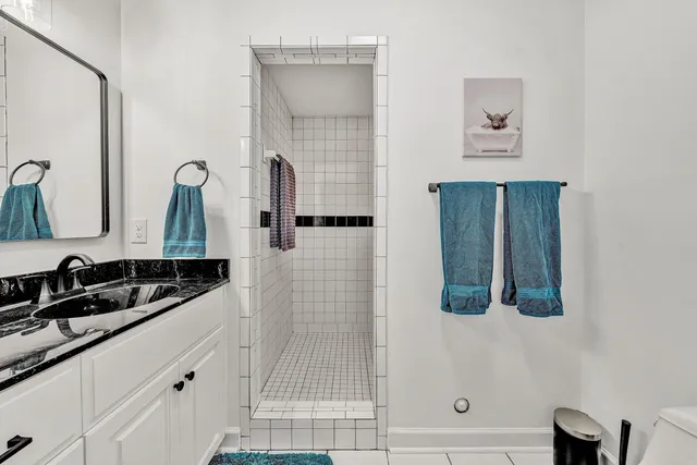 a view of a yard with an trees