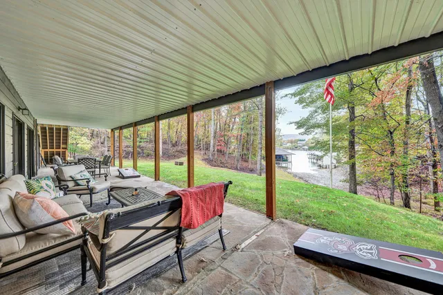 $1,895,000 | 6 Low Country Drive, Penhook, VA 24137