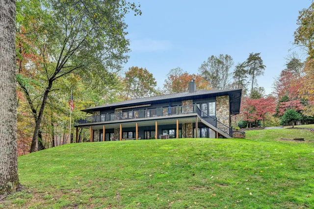$1,895,000 | 6 Low Country Drive, Penhook, VA 24137