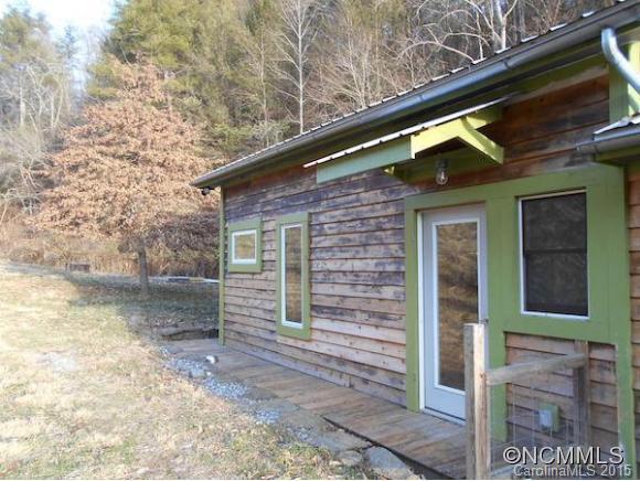 1191 Dry Pond Road Marshall, NC 28753 - Photo 4 of 20