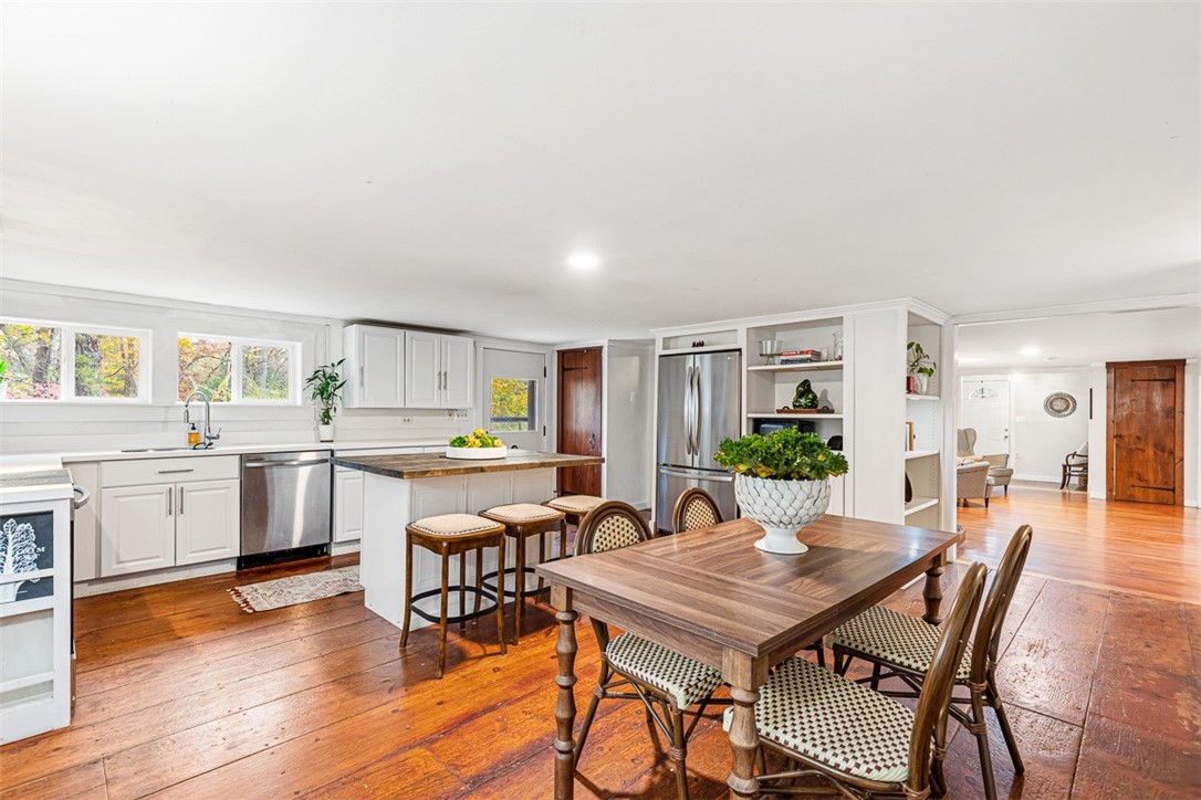 155 Stillwater Road Smithfield, RI 02917 - Photo 11 of 30