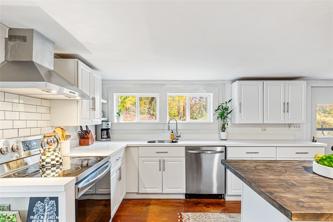 155 Stillwater Road Smithfield, RI 02917 - Photo 13 of 30