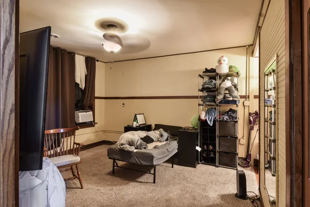 a view of walk in closet