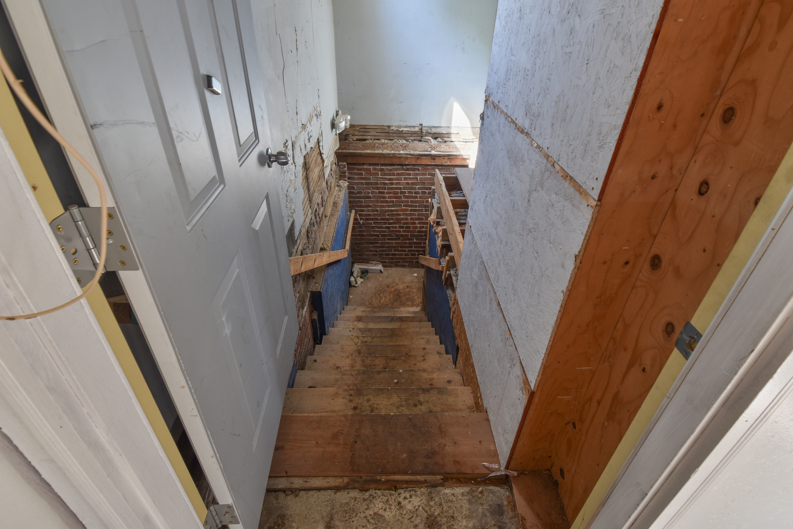 118 East Main Street Dwight, IL 60420 - Photo 66 of 77 a view of a pathway of a house with stairs
